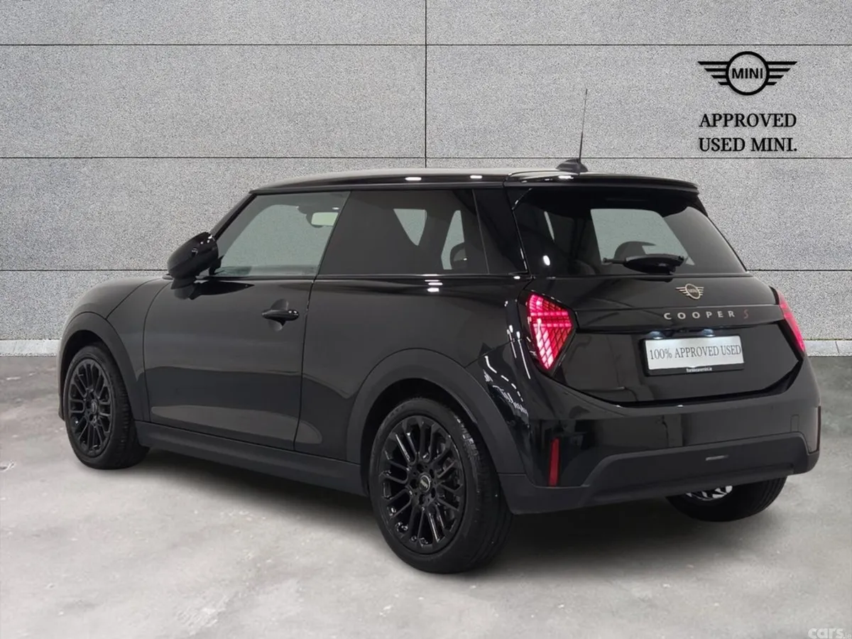 Mini Cooper Hatchback, Petrol, 2026, Black