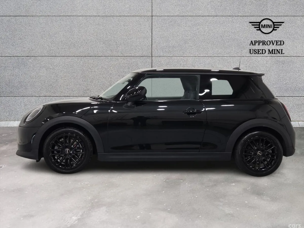 Mini Cooper Hatchback, Petrol, 2026, Black