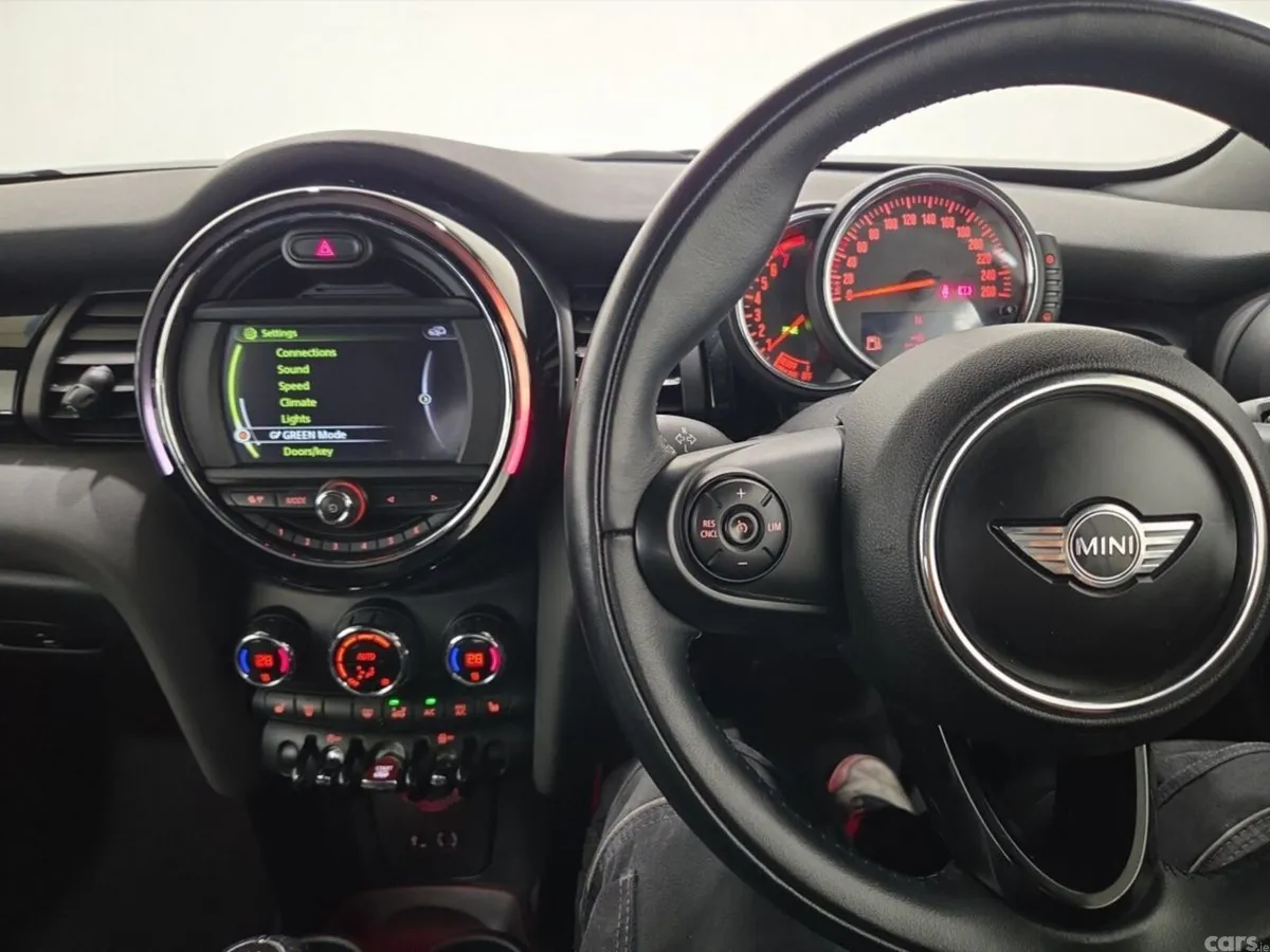 Mini Cooper Convertible, Petrol, 2016, White