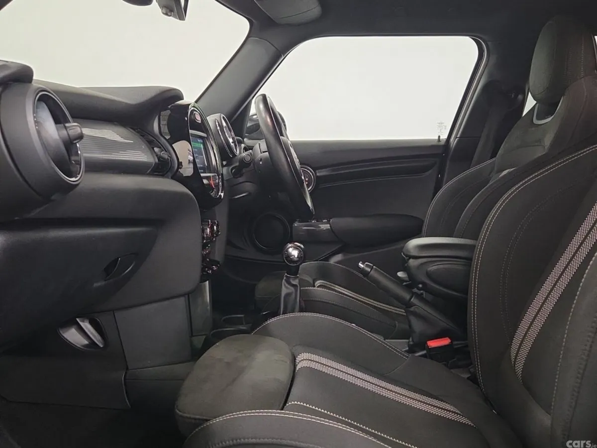 Mini Cooper Hatchback, Petrol, 2020, Black