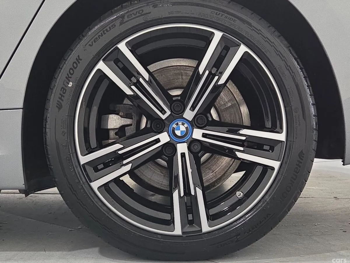 BMW 3-Series Estate, Petrol Plug-in Hybrid, 2023, Grey