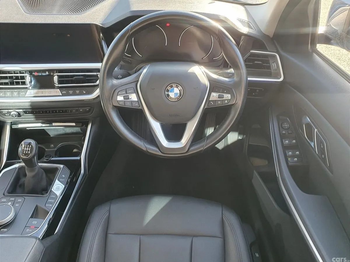 BMW 3-Series Saloon, Diesel, 2019, Blue
