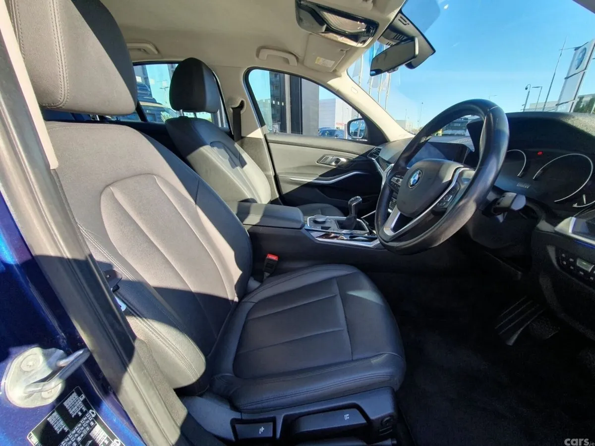 BMW 3-Series Saloon, Diesel, 2019, Blue