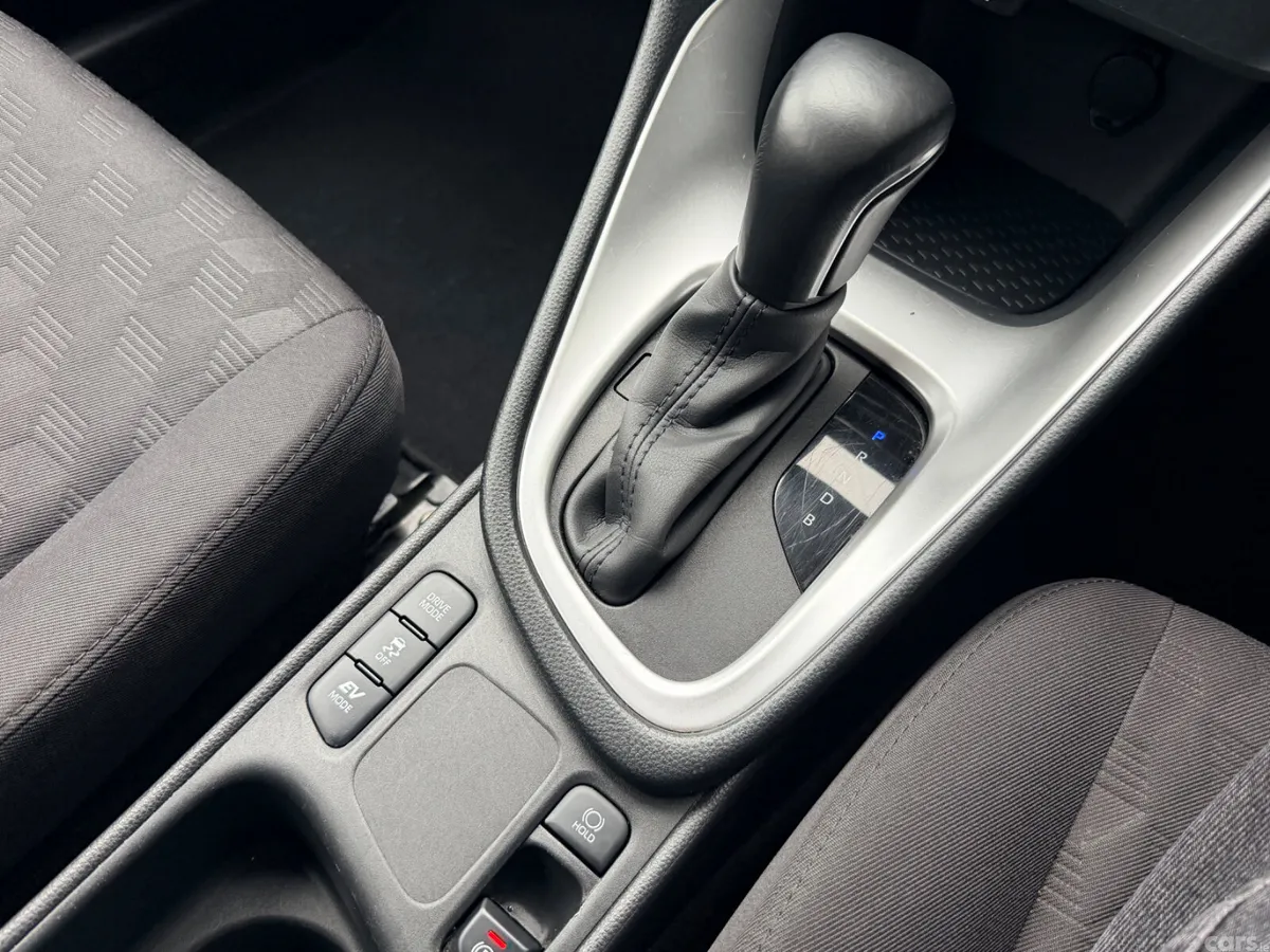 Toyota Yaris Hatchback, Petrol Hybrid, 2024, Grey