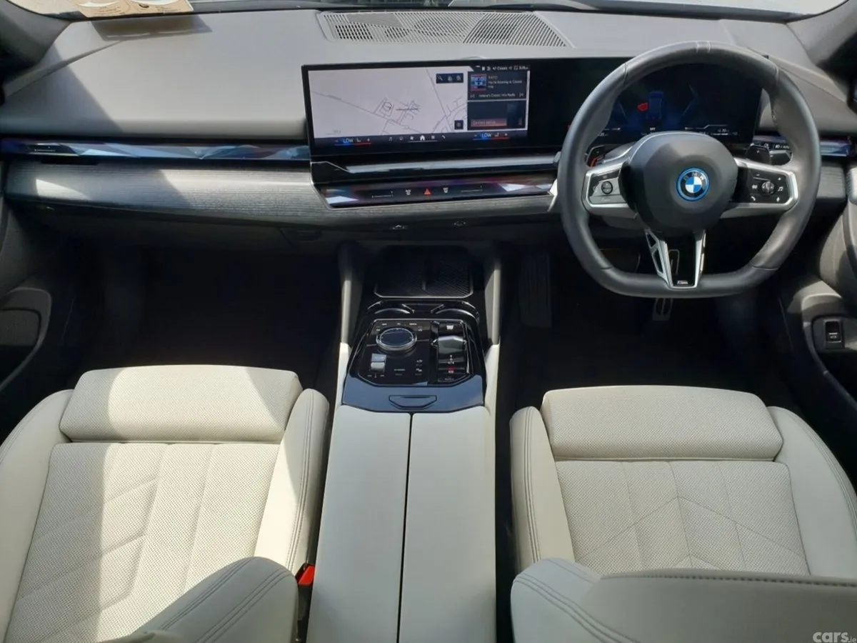BMW 5-Series Saloon, Petrol Plug-in Hybrid, 2025, Blue