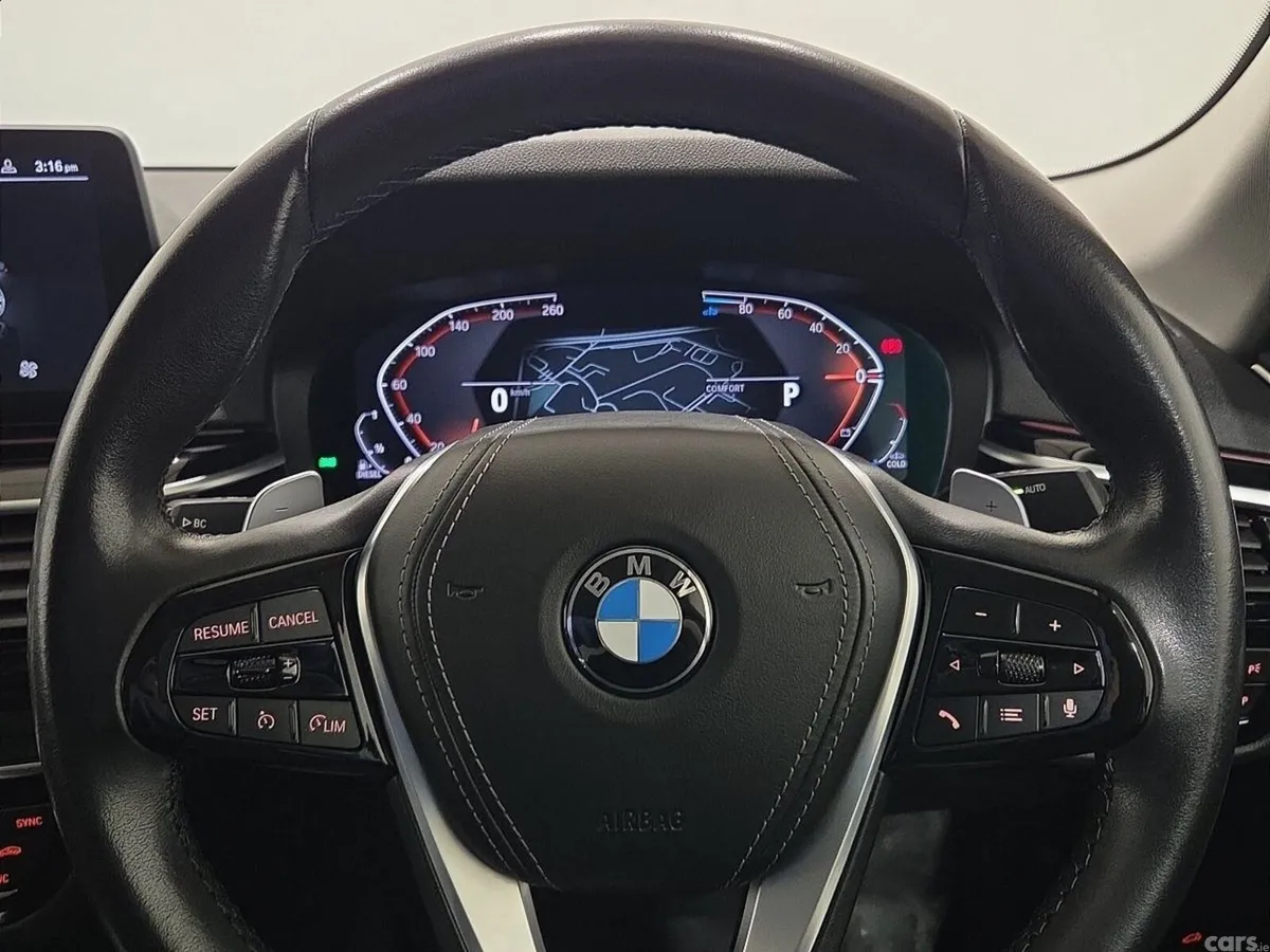 BMW 5-Series Saloon, Diesel Hybrid, 2022, Black