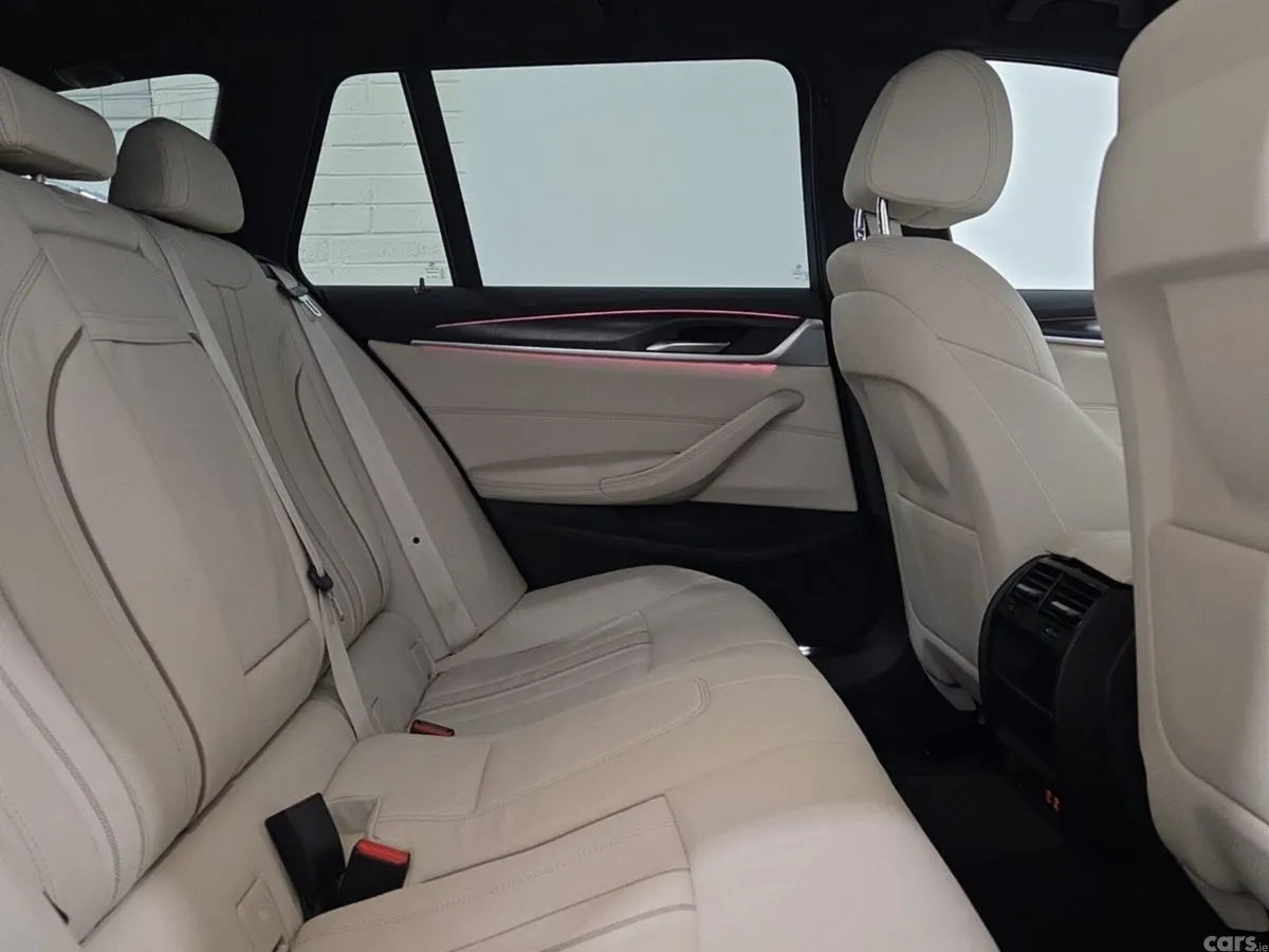 BMW 5-Series Estate, Diesel Hybrid, 2024, Blue