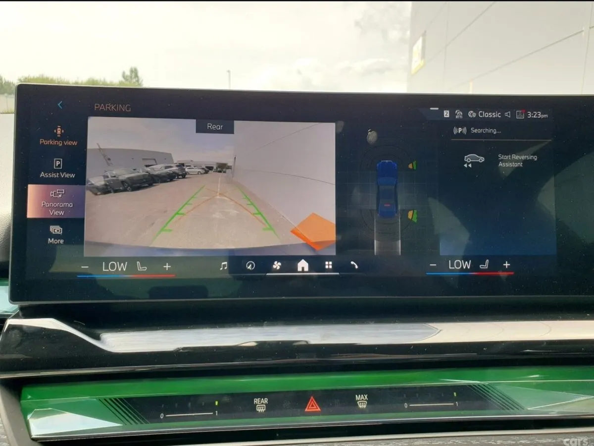 BMW 5-Series Saloon, Petrol Plug-in Hybrid, 2025, Blue