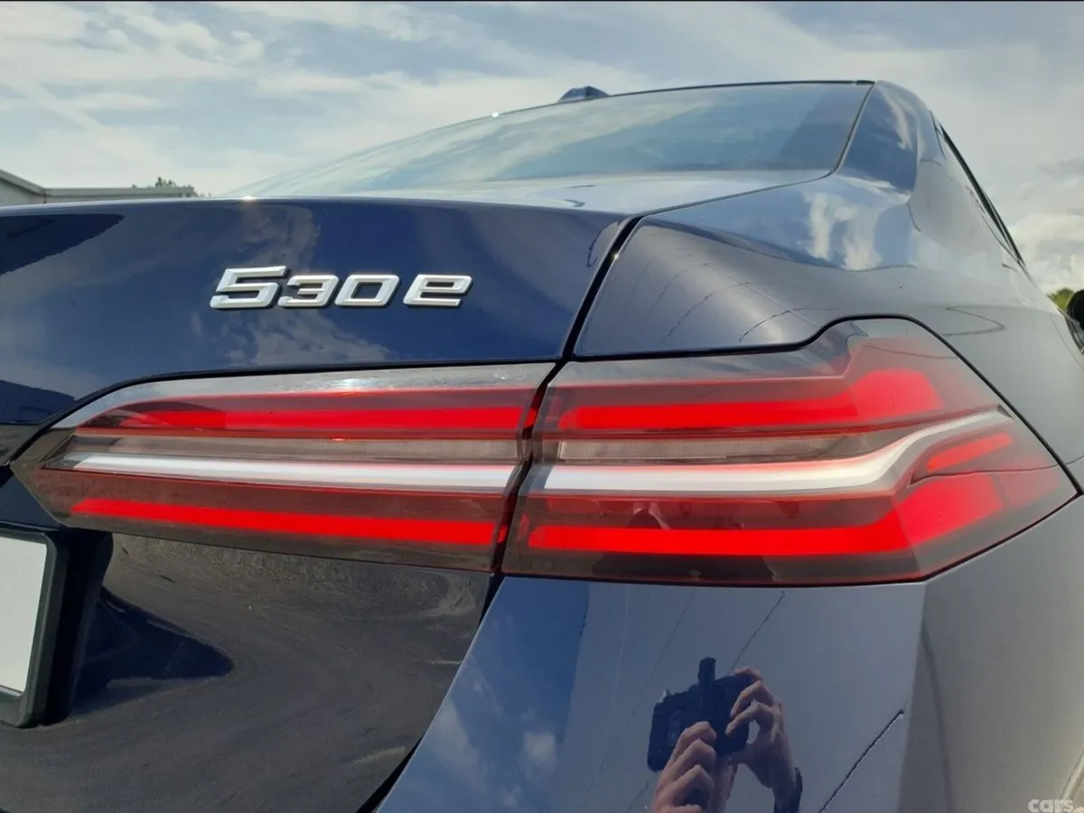 BMW 5-Series Saloon, Petrol Plug-in Hybrid, 2025, Blue