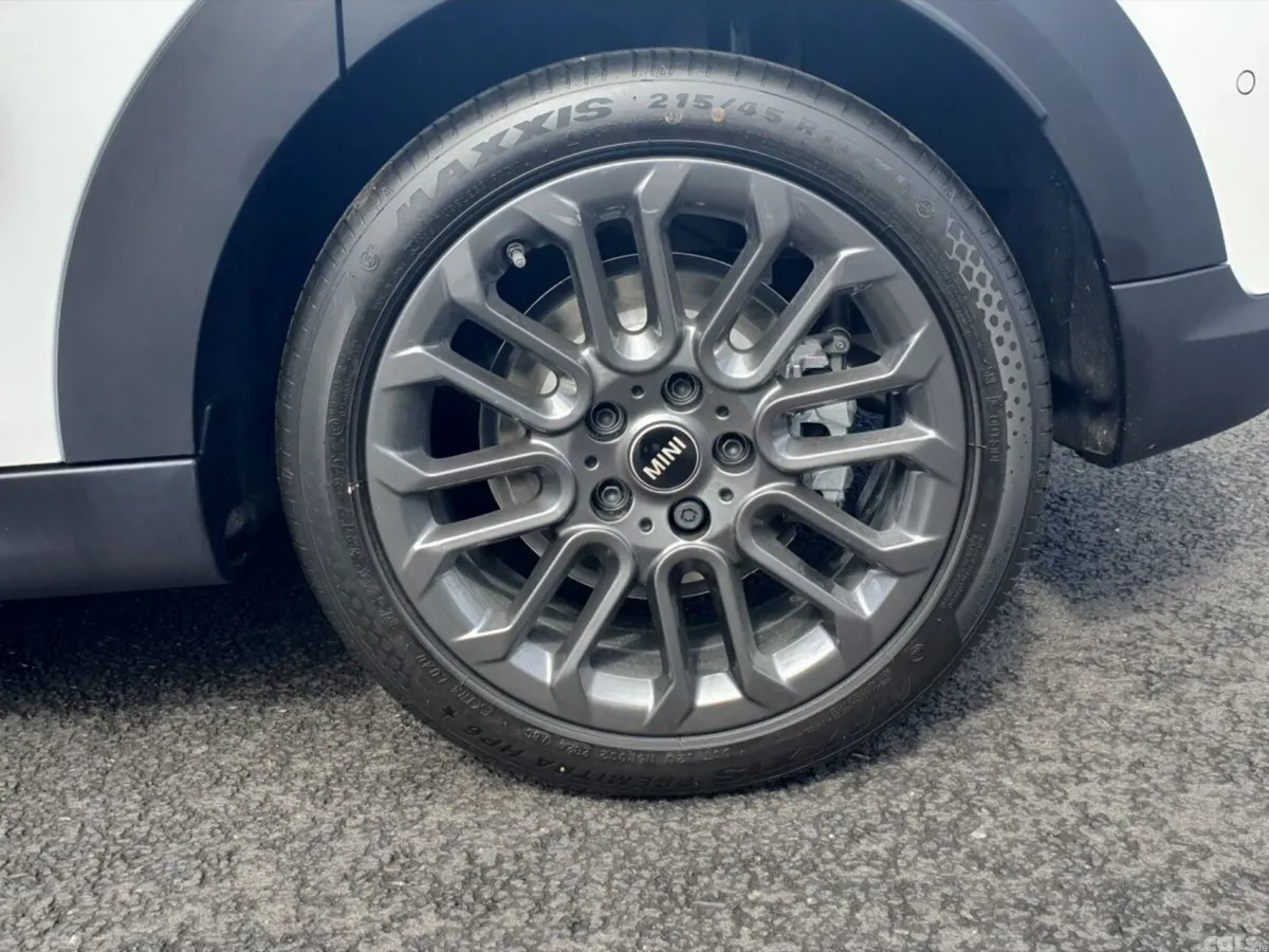 Mini Cooper Hatchback, Petrol, 2026, White