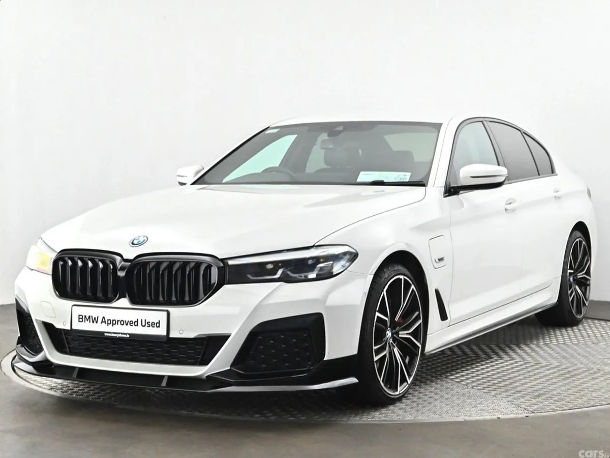 BMW 5-Series Saloon, Petrol Plug-in Hybrid, 2022, White