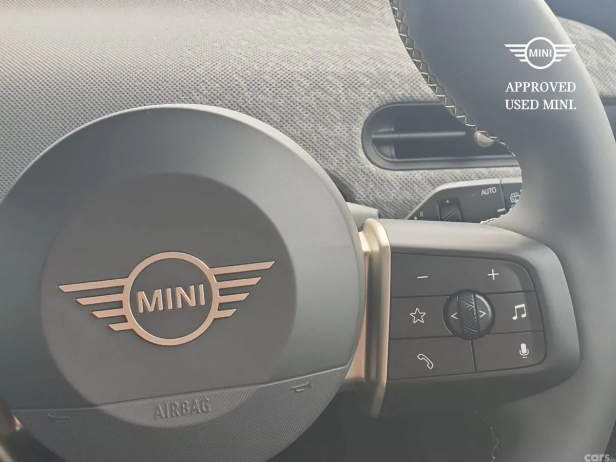 Mini Cooper Hatchback, Petrol, 2026, Blue