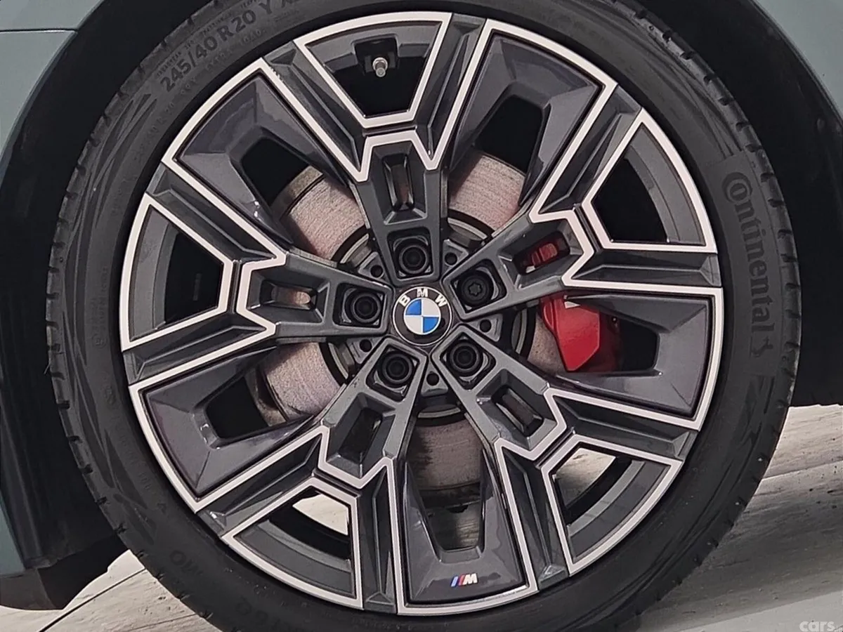 BMW 5-Series Saloon, Petrol Plug-in Hybrid, 2025, Green