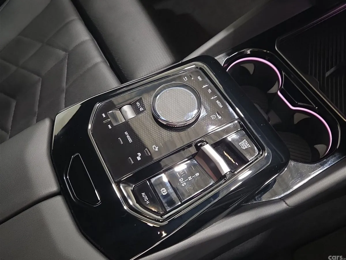 BMW 5-Series Saloon, Petrol Plug-in Hybrid, 2025, Green