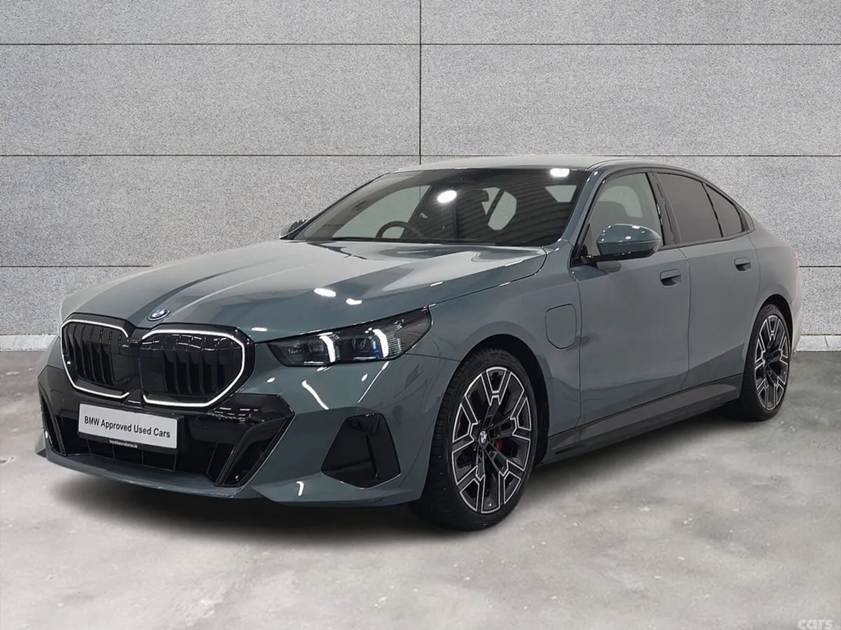 BMW 5-Series Saloon, Petrol Plug-in Hybrid, 2025, Green
