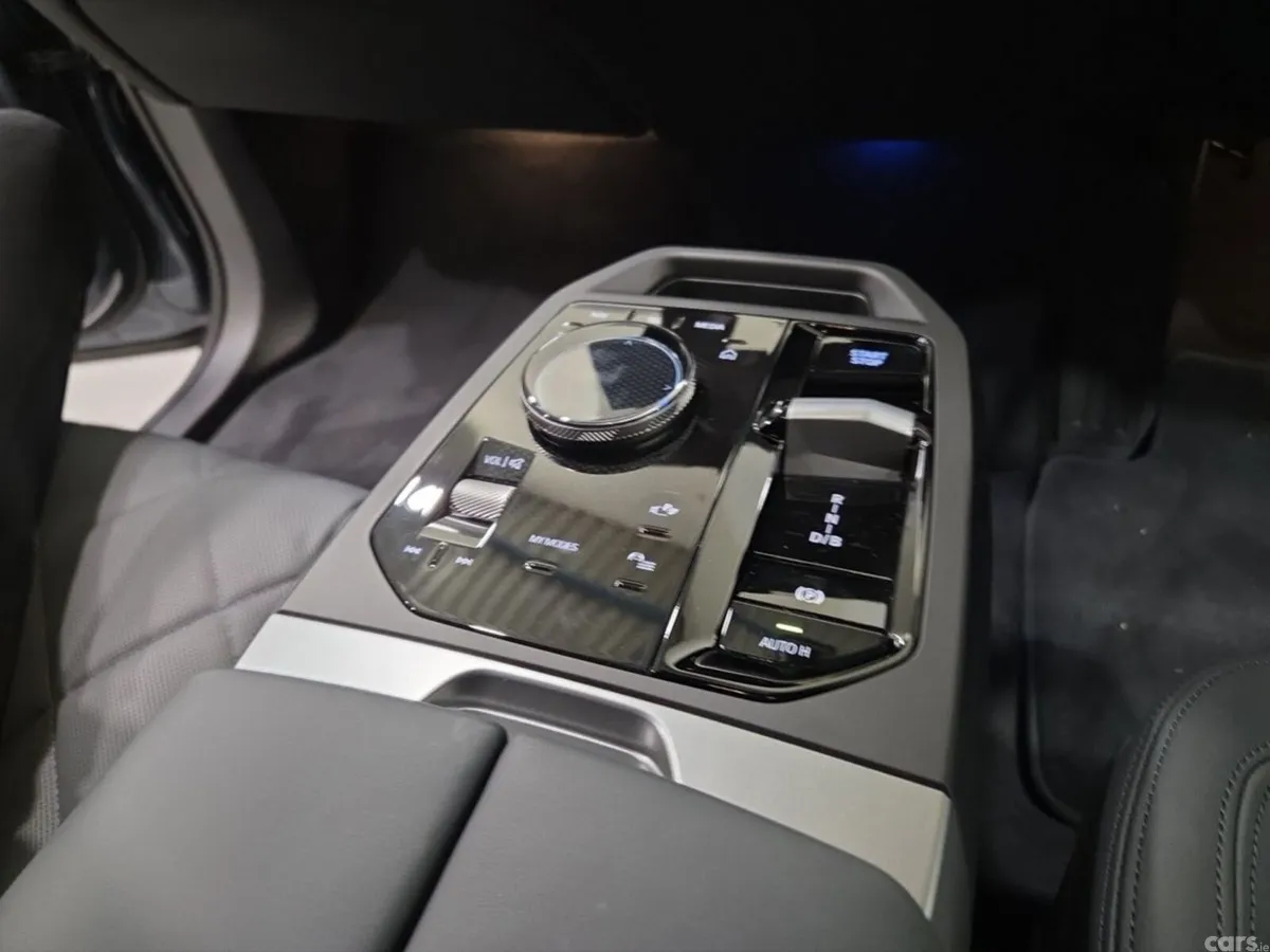 BMW iX SUV, Electric, 2026, Grey