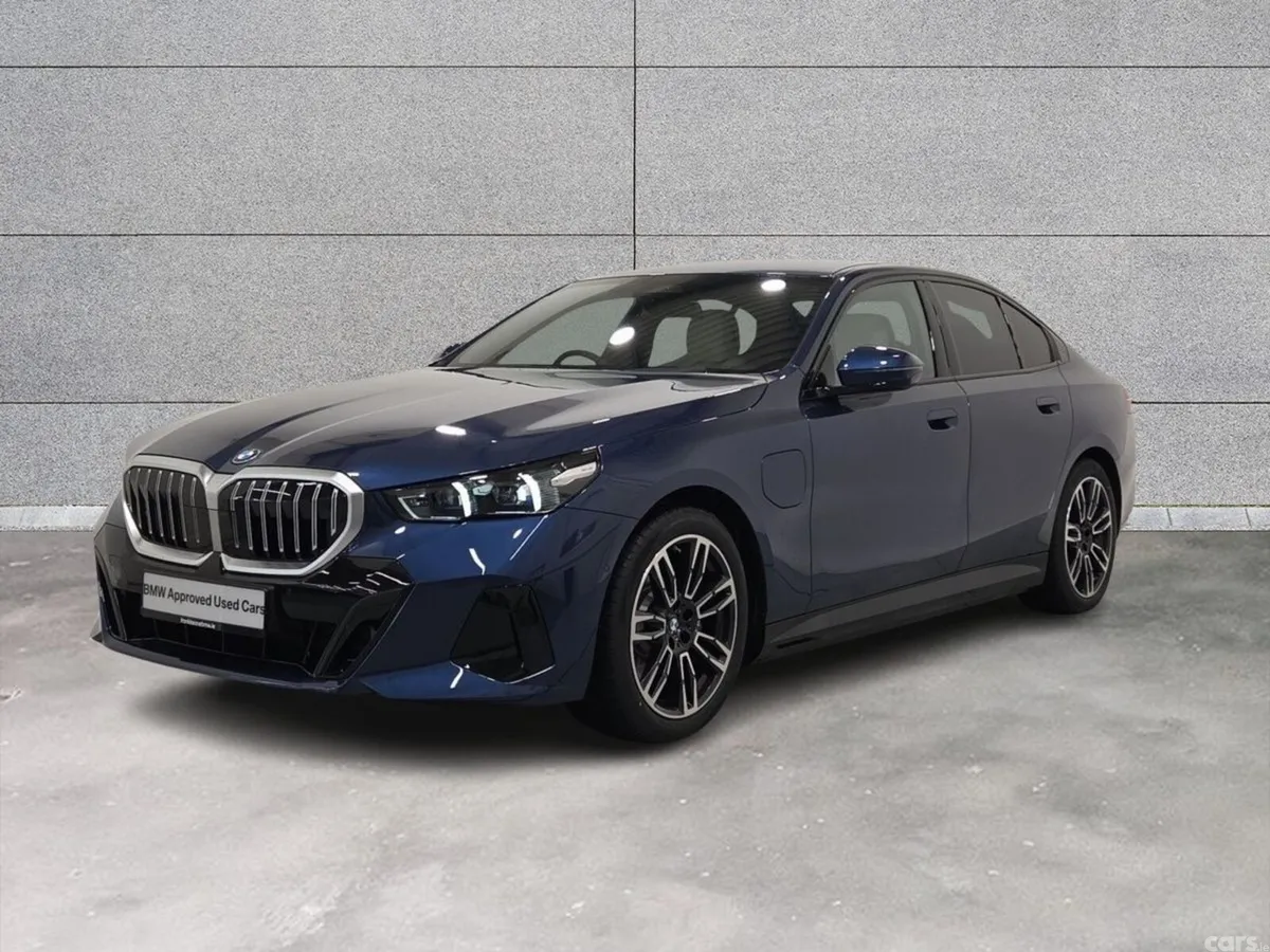 BMW 5-Series Saloon, Petrol Plug-in Hybrid, 2026, Blue