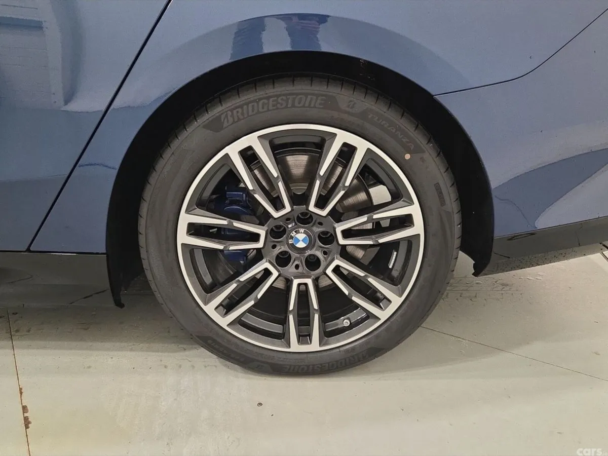 BMW 5-Series Saloon, Petrol Plug-in Hybrid, 2026, Blue
