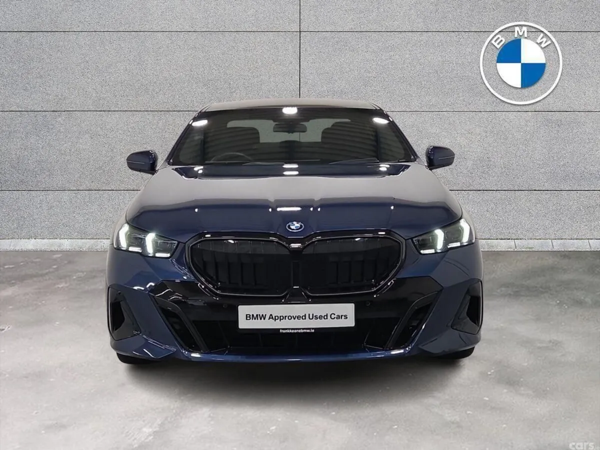 BMW 5-Series Saloon, Petrol Plug-in Hybrid, 2025, Blue