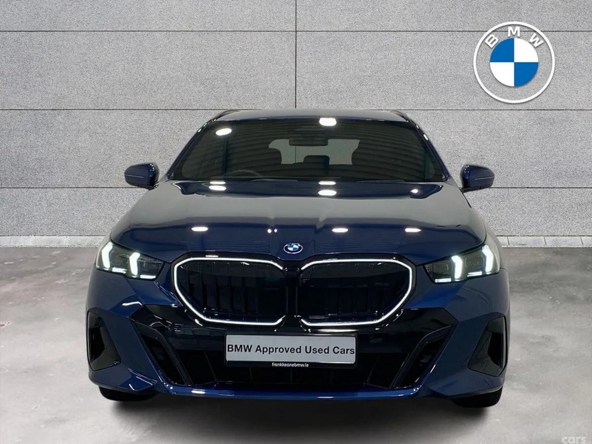BMW 5-Series Estate, Petrol Plug-in Hybrid, 2025, Blue