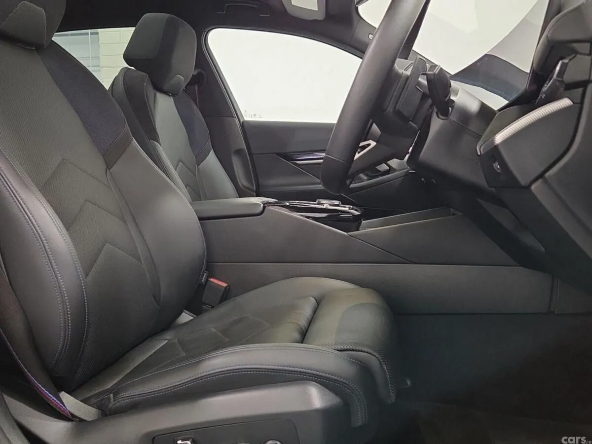 BMW 5-Series Saloon, Petrol Plug-in Hybrid, 2025, Blue