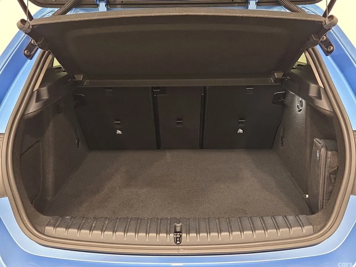 BMW 1-Series Hatchback, Diesel, 2021, Blue