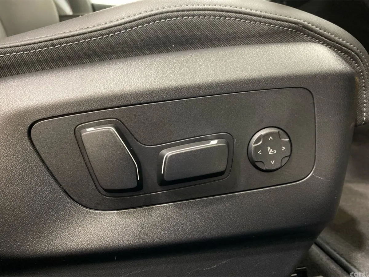 BMW 5-Series Estate, Petrol Plug-in Hybrid, 2025, Blue