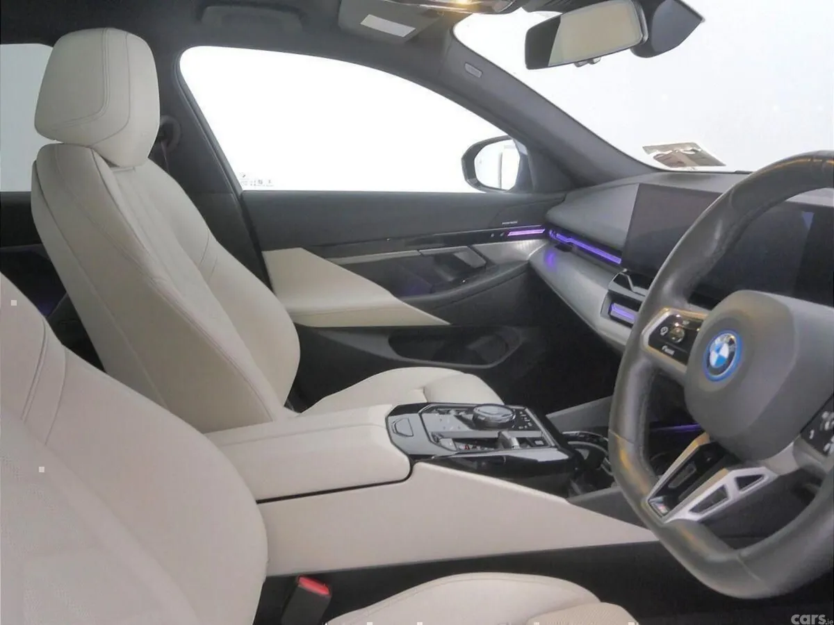 BMW 5-Series Saloon, Petrol Plug-in Hybrid, 2024, Black