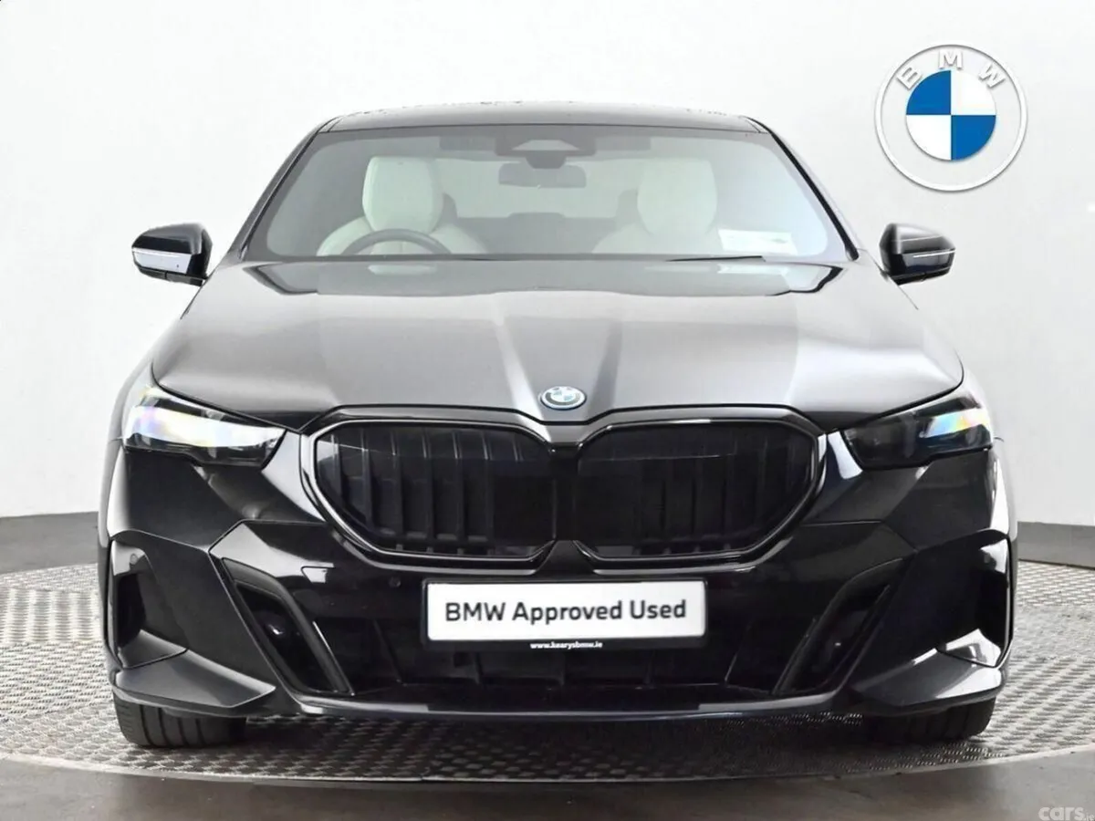 BMW 5-Series Saloon, Petrol Plug-in Hybrid, 2024, Black