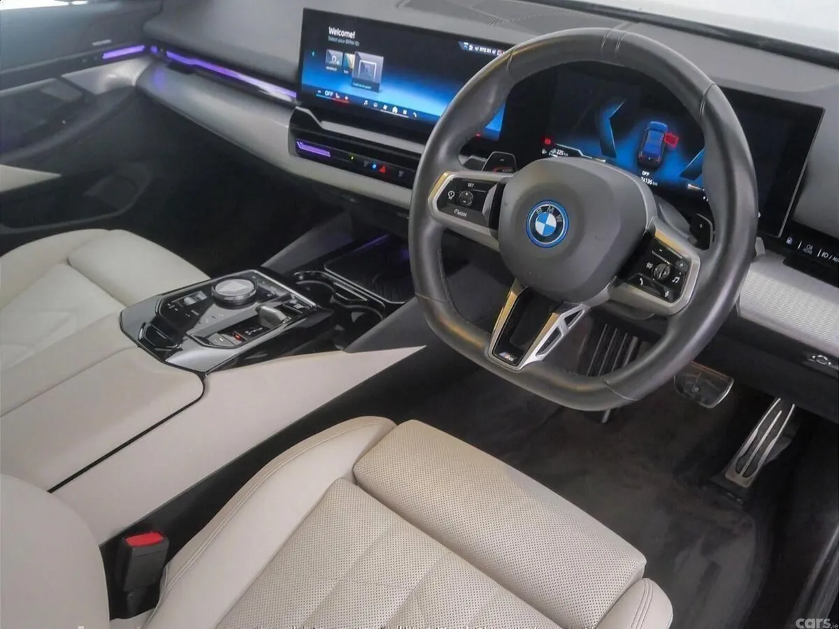 BMW 5-Series Saloon, Petrol Plug-in Hybrid, 2024, Black