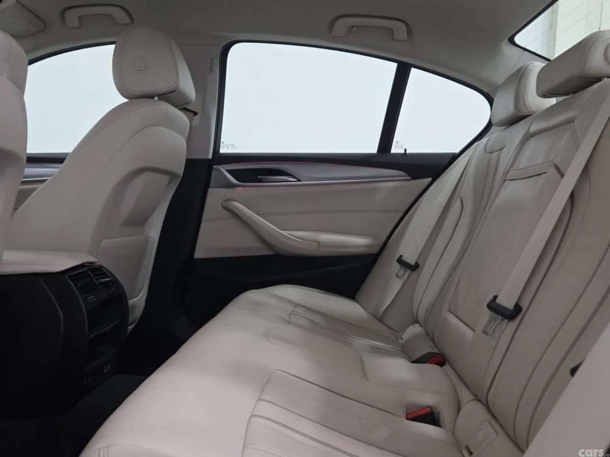 BMW 5-Series Saloon, Diesel Hybrid, 2021, Grey
