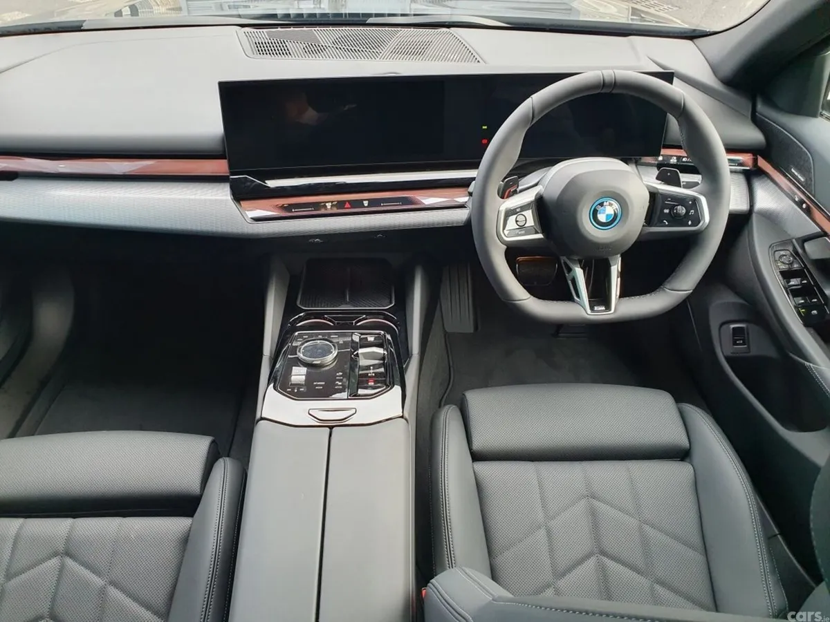 BMW 5-Series Saloon, Petrol Plug-in Hybrid, 2026, Black