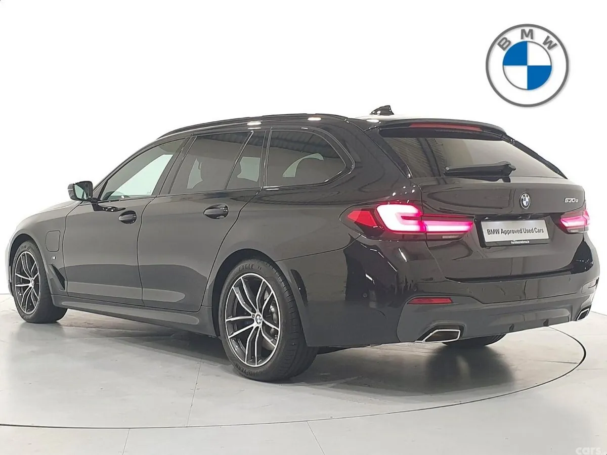 BMW 5-Series Estate, Petrol Plug-in Hybrid, 2021, Black