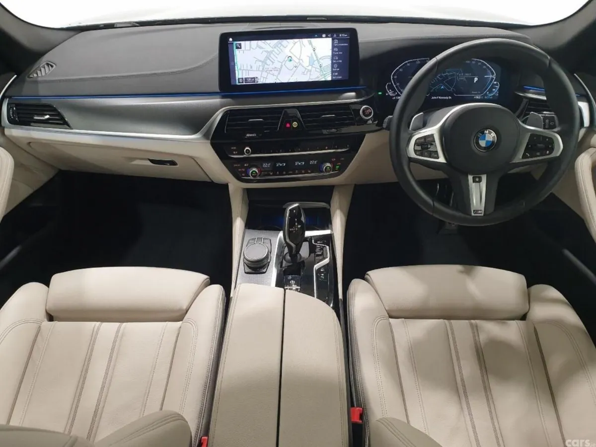BMW 5-Series Estate, Petrol Plug-in Hybrid, 2021, Black