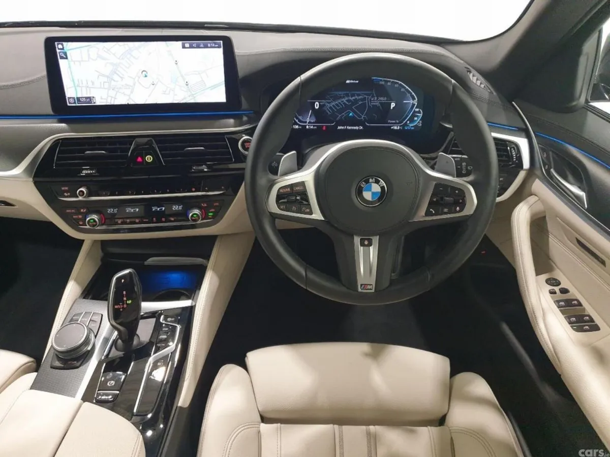 BMW 5-Series Estate, Petrol Plug-in Hybrid, 2021, Black
