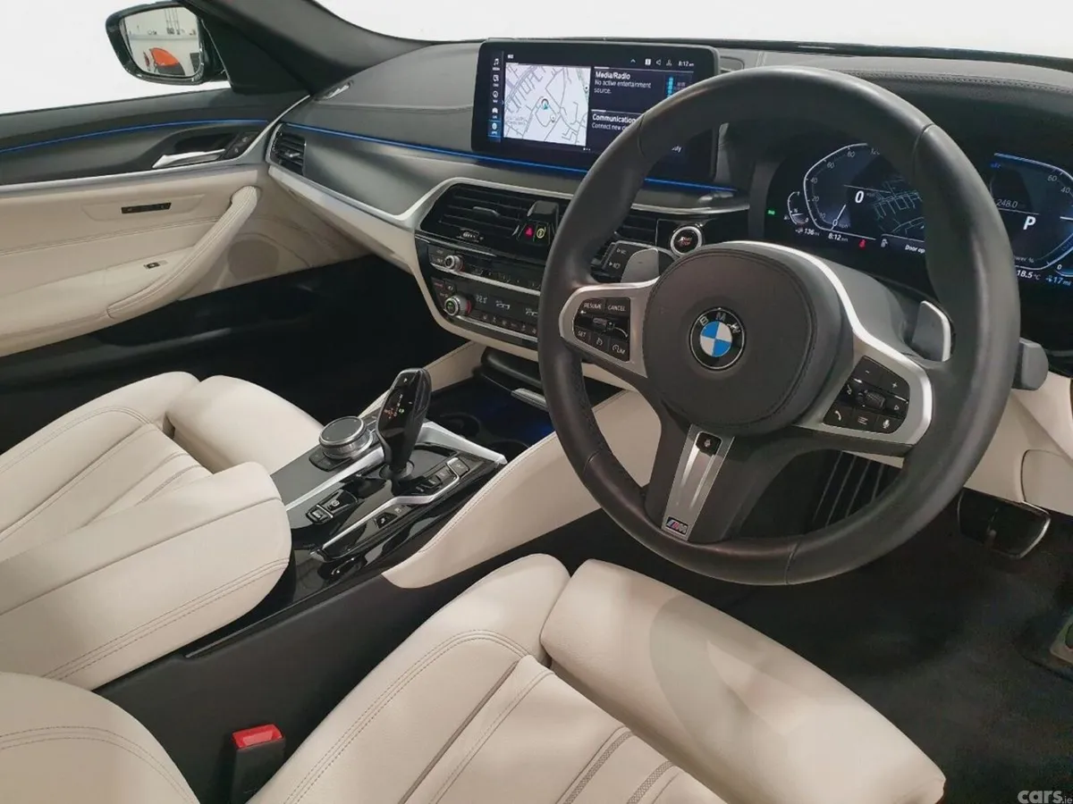 BMW 5-Series Estate, Petrol Plug-in Hybrid, 2021, Black