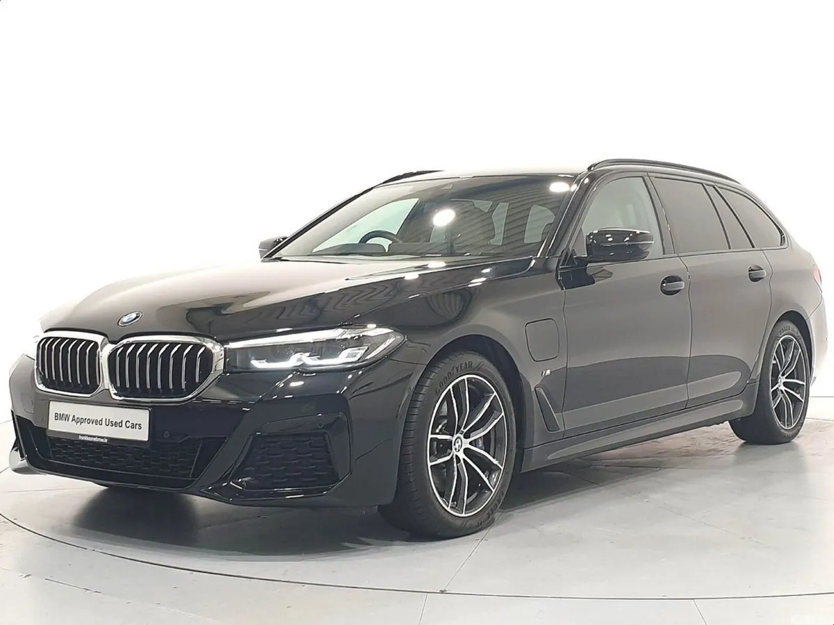 BMW 5-Series Estate, Petrol Plug-in Hybrid, 2021, Black
