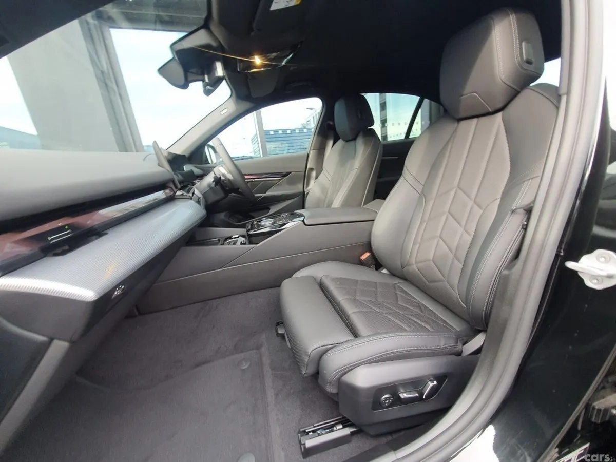BMW 5-Series Saloon, Petrol Plug-in Hybrid, 2026, Black