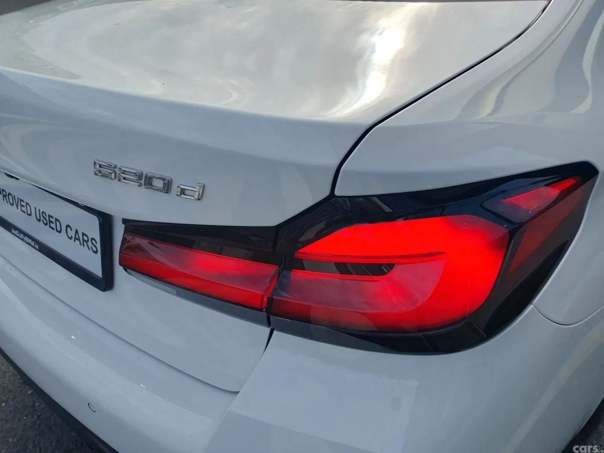 BMW 5-Series Saloon, Diesel Hybrid, 2022, White