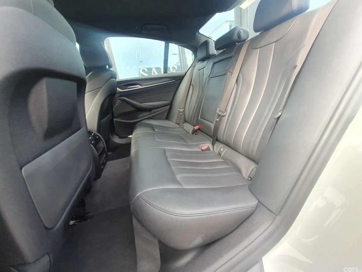 BMW 5-Series Saloon, Diesel Hybrid, 2022, White