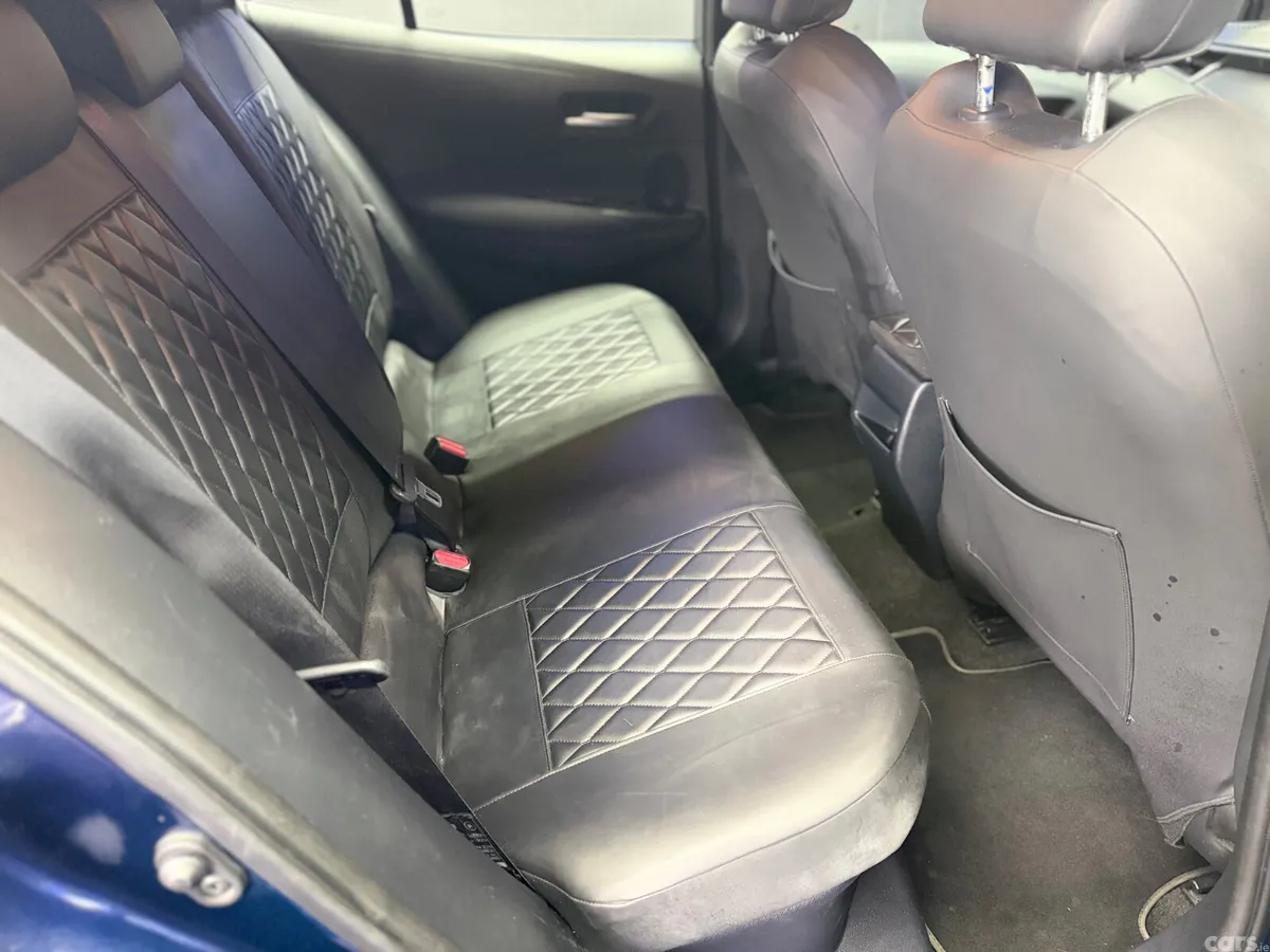 Toyota Corolla Hatchback, Petrol Hybrid, 2021, Blue