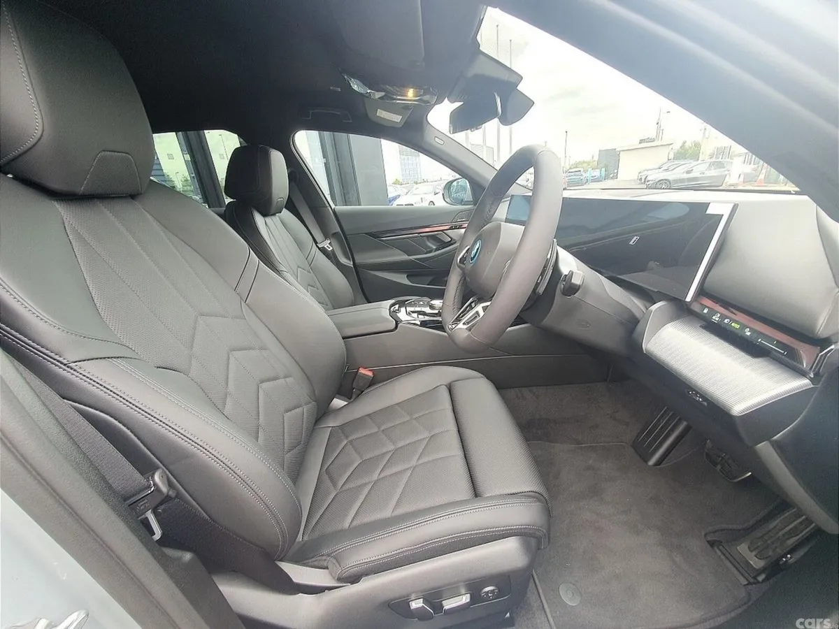BMW 5-Series Saloon, Petrol Plug-in Hybrid, 2026, Grey