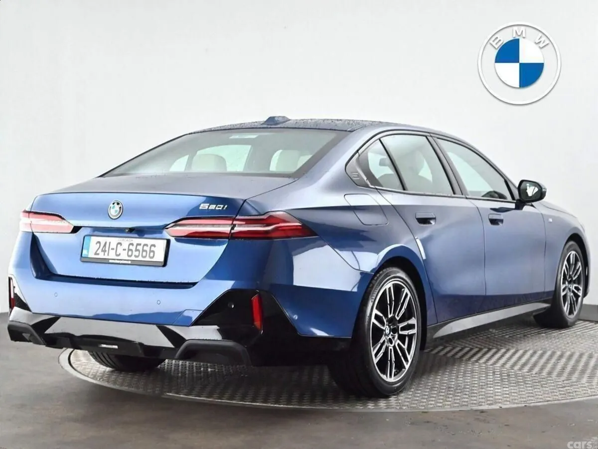 BMW 5-Series Saloon, Petrol Hybrid, 2024, Blue
