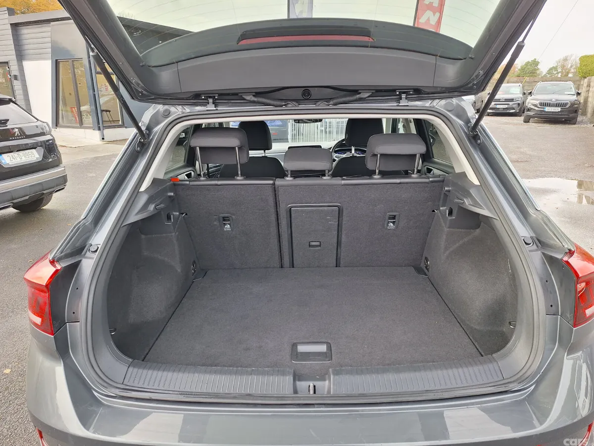 Volkswagen T-Roc SUV, Petrol, 2023, Grey