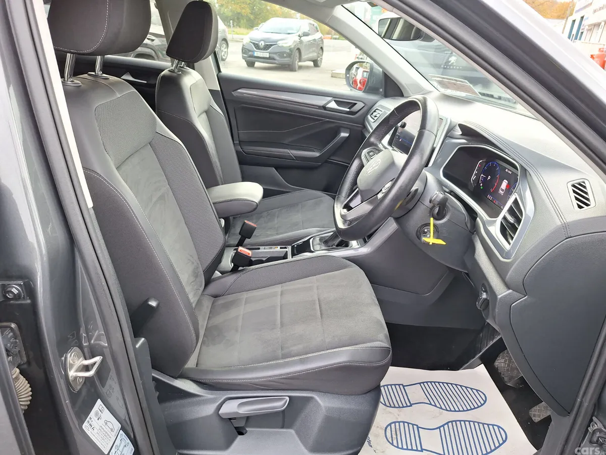 Volkswagen T-Roc SUV, Petrol, 2023, Grey