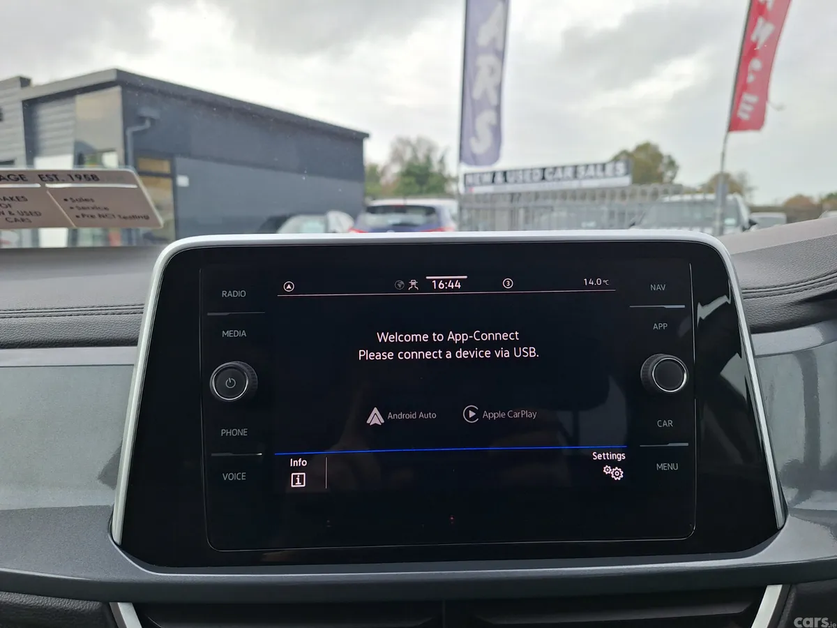 Volkswagen T-Roc SUV, Petrol, 2023, Grey