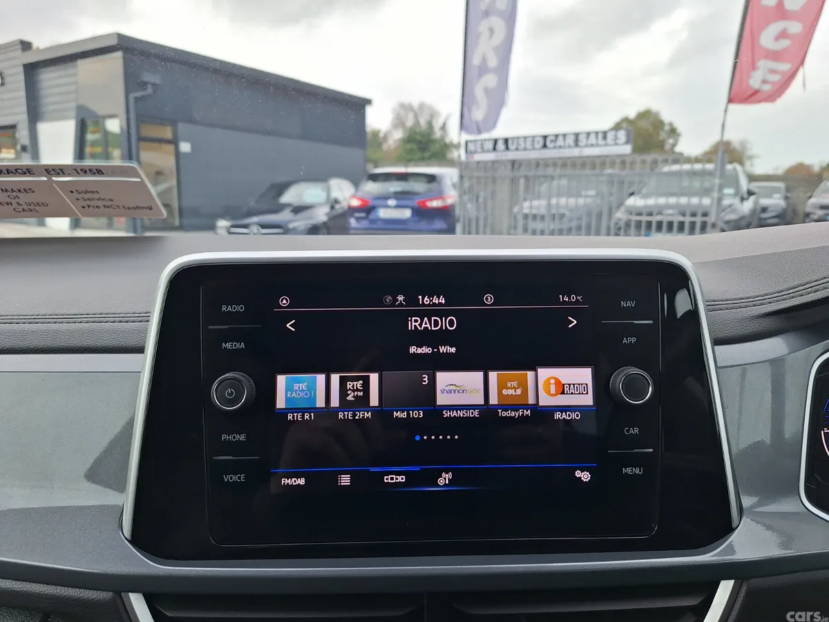 Volkswagen T-Roc SUV, Petrol, 2023, Grey