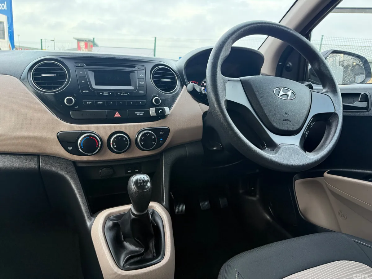 Hyundai i10 Hatchback, Petrol, 2016, Black