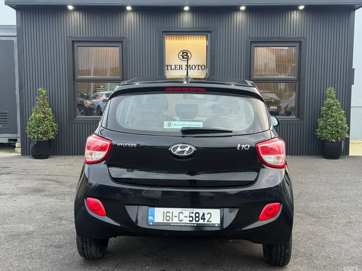 Hyundai i10 Hatchback, Petrol, 2016, Black