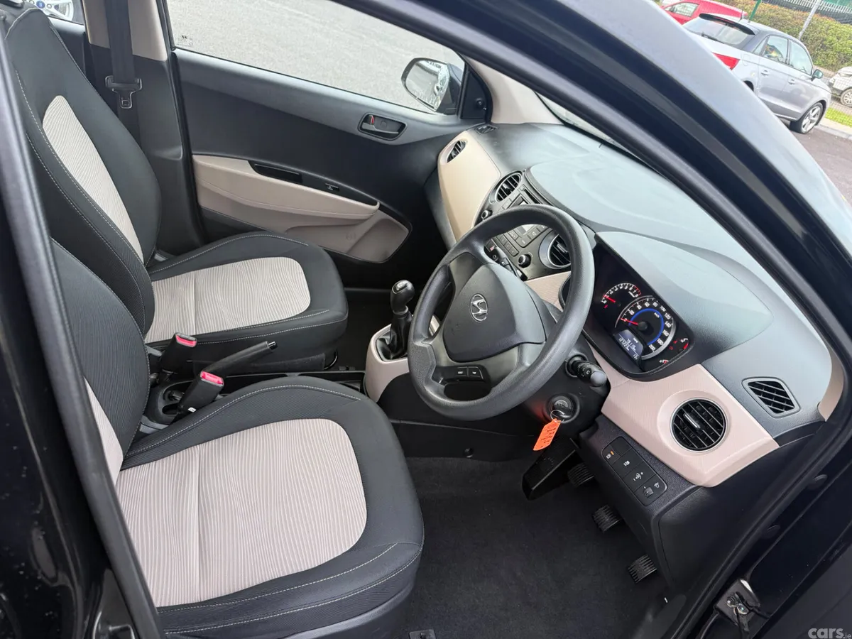 Hyundai i10 Hatchback, Petrol, 2016, Black